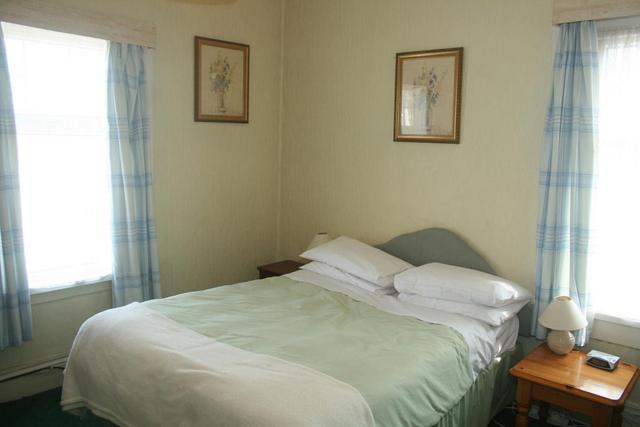 The Knoll Guesthouse Newport  Bilik gambar