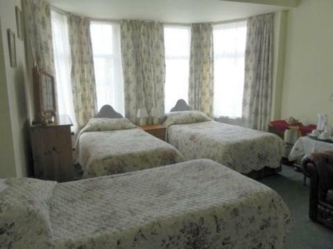 The Knoll Guesthouse Newport  Luaran gambar